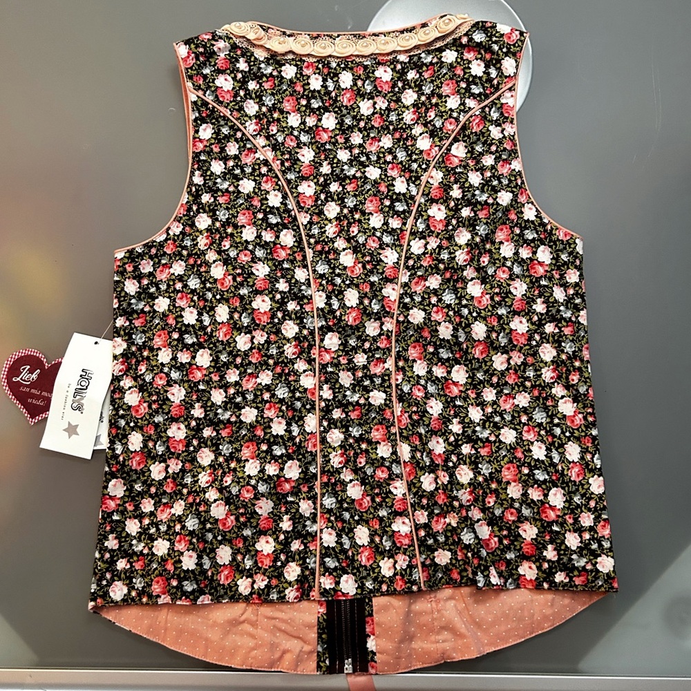Oktoberfest Vest, Corset, Bustier - Picture 4 of 11